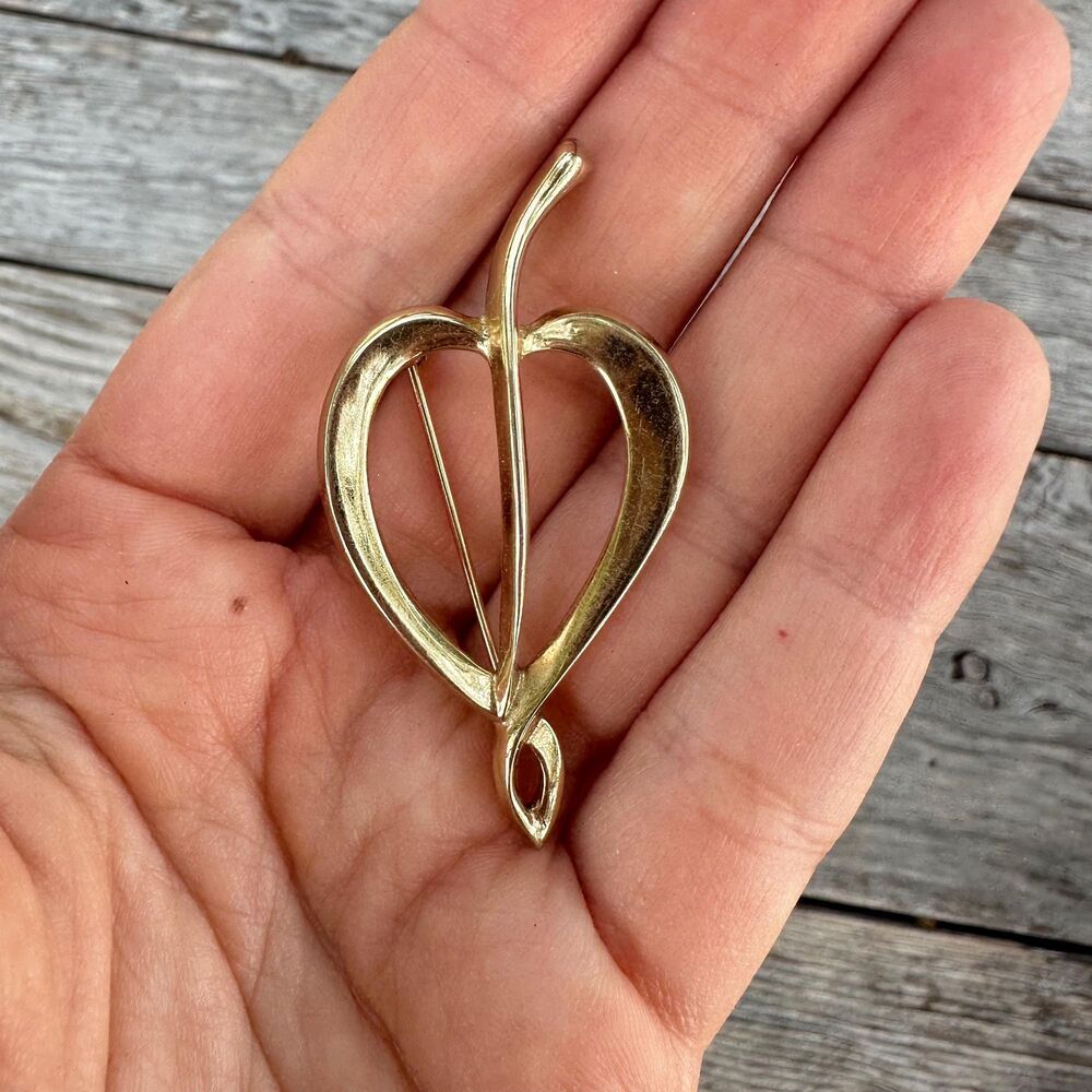 Vintage Jewelry Unique Heart Brooch Pin